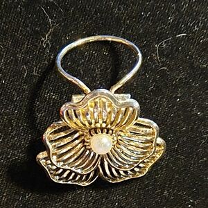 Estate Gold Floral Scarf Ring with Pearl